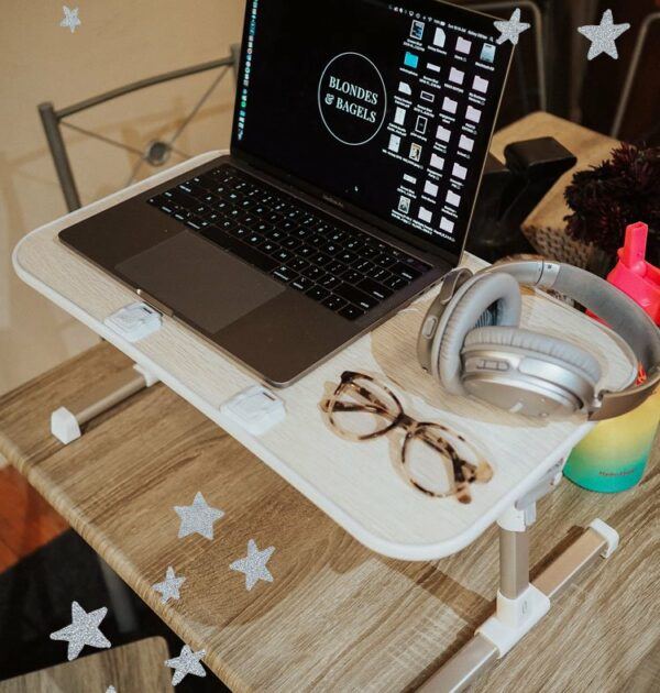 Lifestyle blogger Kelsey Boyanzhu from Blondes and Bagels talks about the biggest benefits of using a laptop stand.
