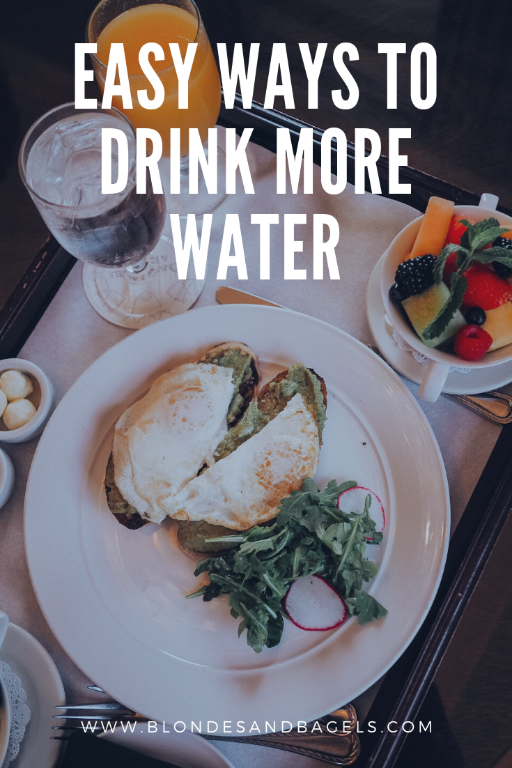Lifestyle blogger Kelsey from Blondes & Bagels gives easy tips for how to drink more water!