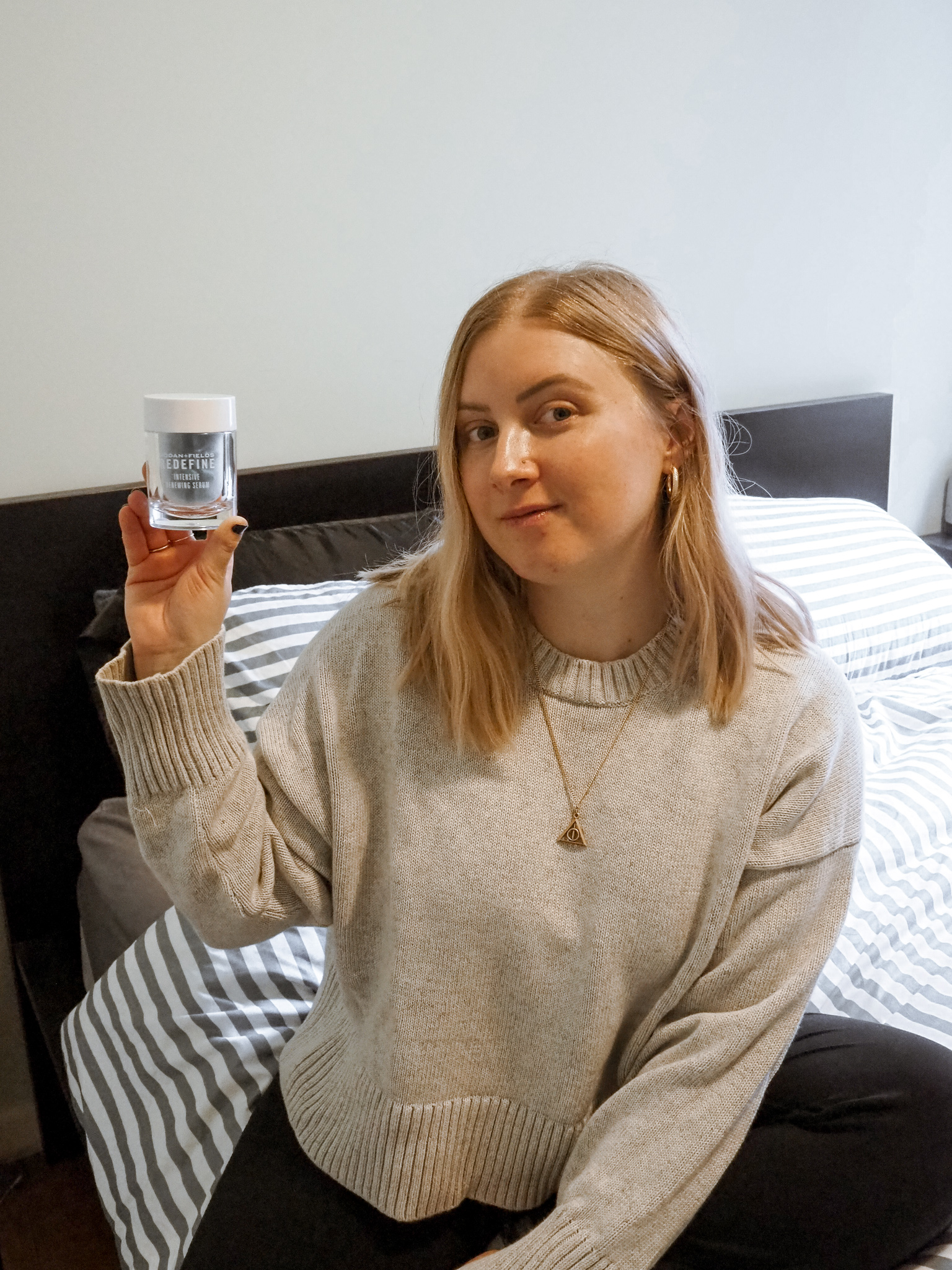 Kelsey from Blondes & Bagels reviews the new Rodan + Fields Intensive Renewing Serum. Find out the pros and cons of this new night serum!