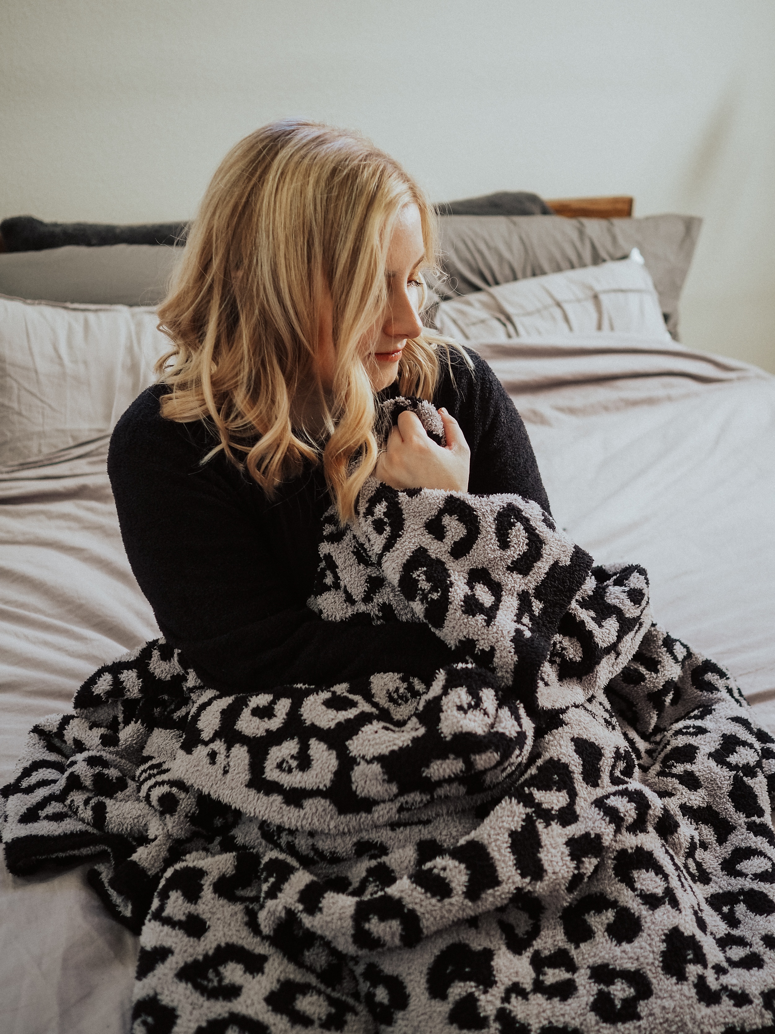 Barefoot Dreams blankets are expensive! So - are they actually worth it? Kelsey of Blondes & Bagels reviews Barefoot Dreams blankets.