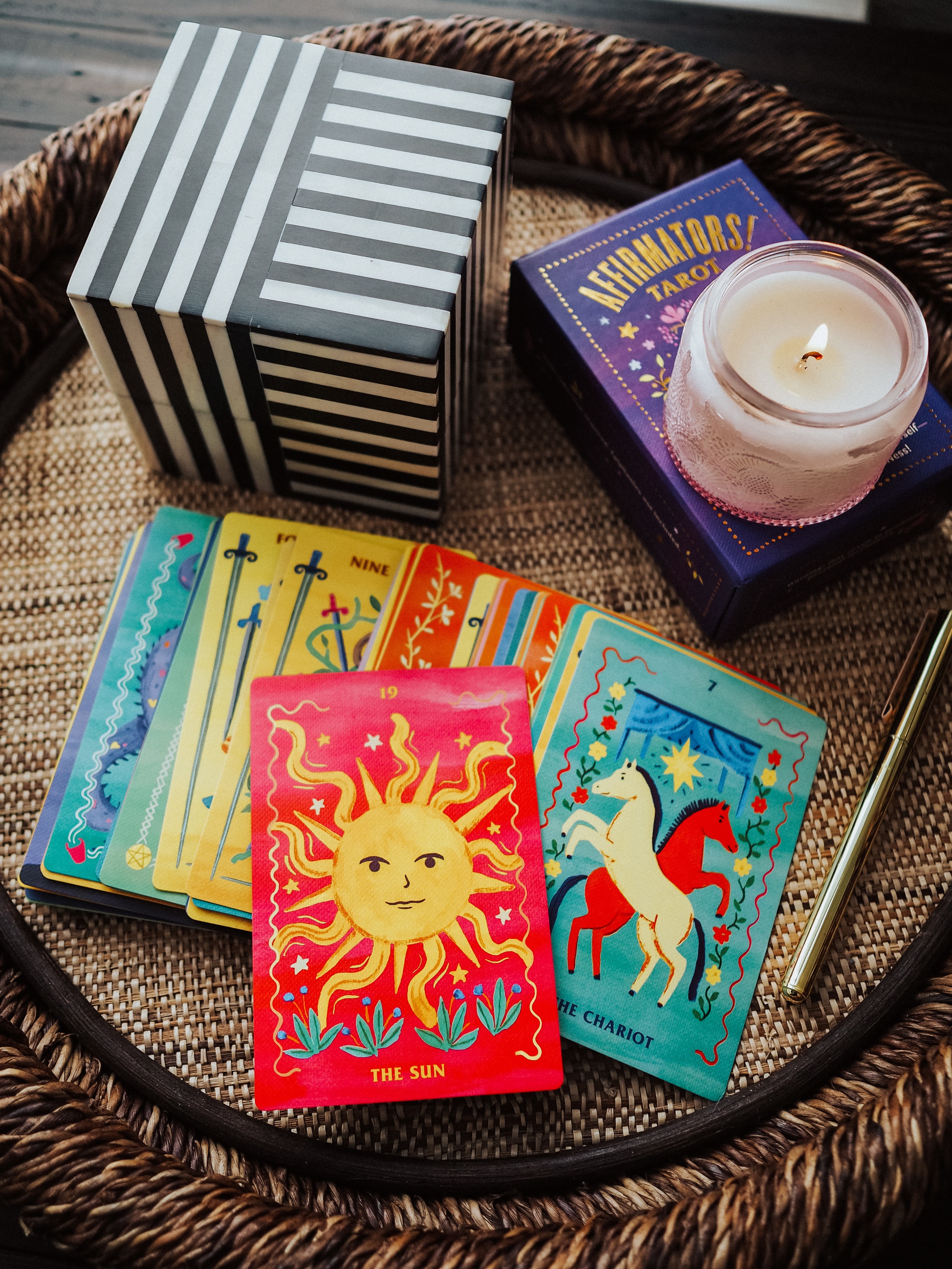 Kelsey from Blondes and Bagels shares her favorite easy, simple, one card tarot spreads for beginners In this blog post. Learn tarot here!