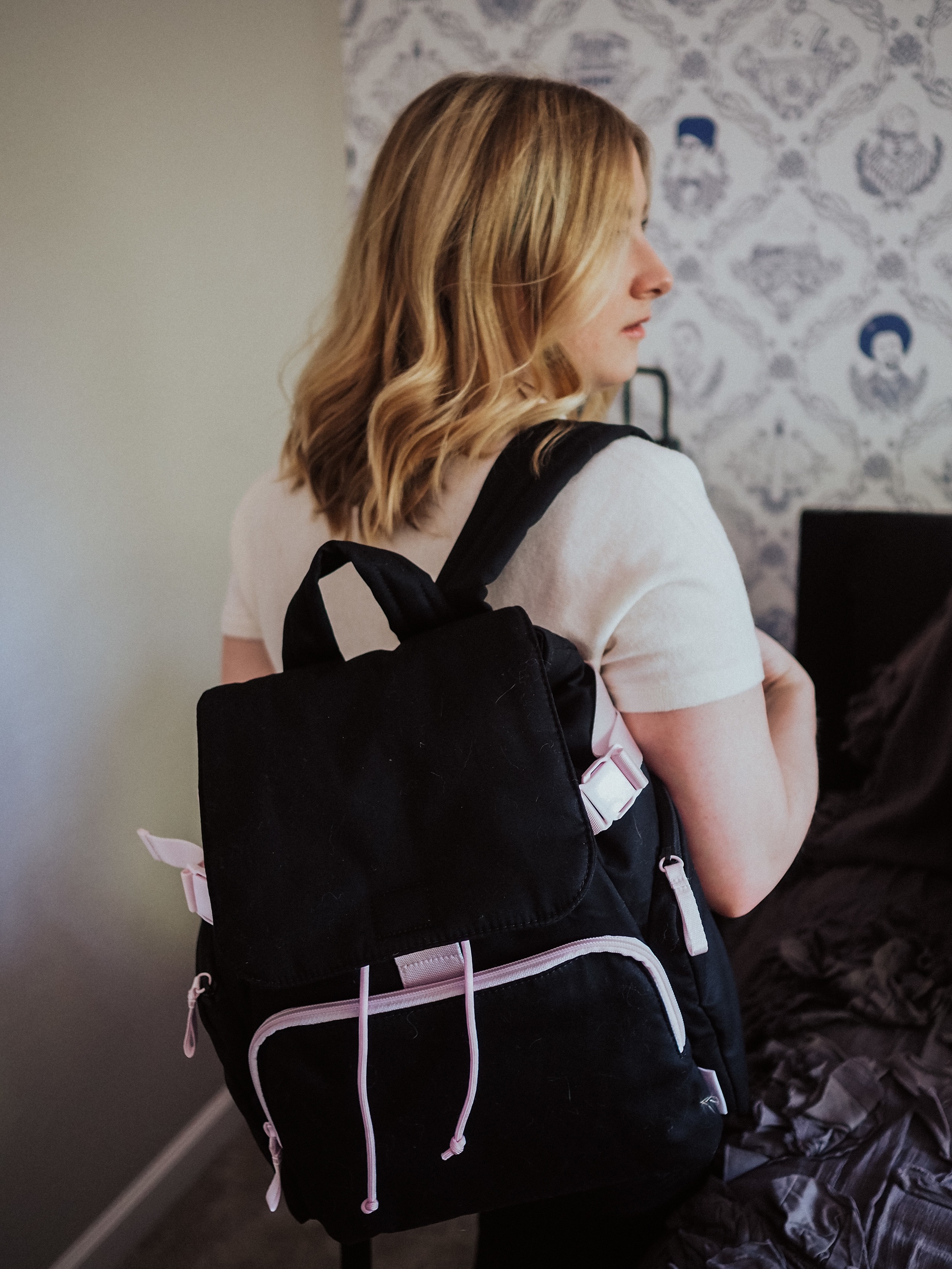 Kelsey from Blondes & Bagels reviews the best backpacks for women. These backpacks are comfortable, affordable, and durable.